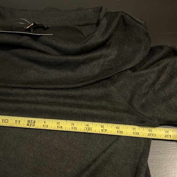 DG2 by Diane Gilman cowl neck sweater NWT - Picture 5 of 6